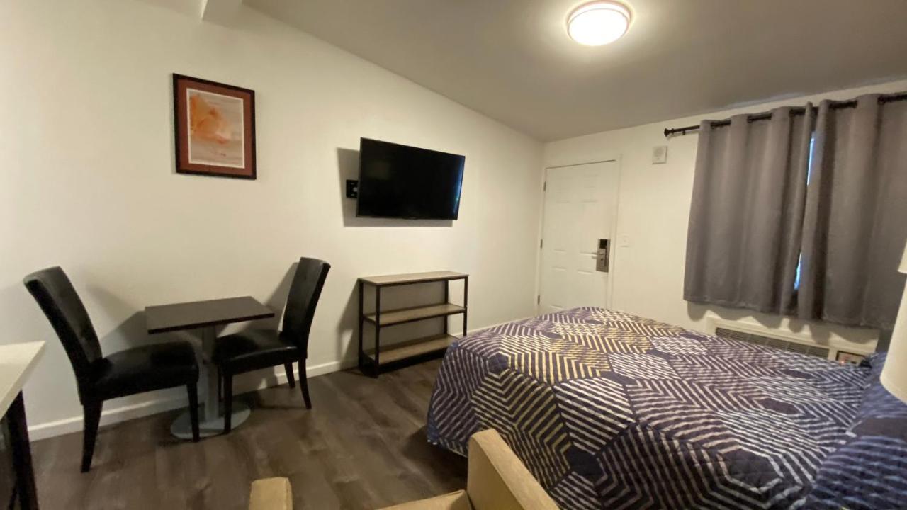 Golden Kent Motel エクステリア 写真